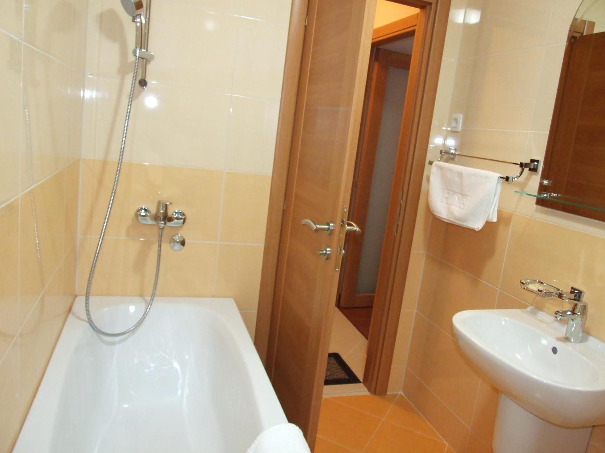 Apartments Oaza 2 Petrovac 객실 사진