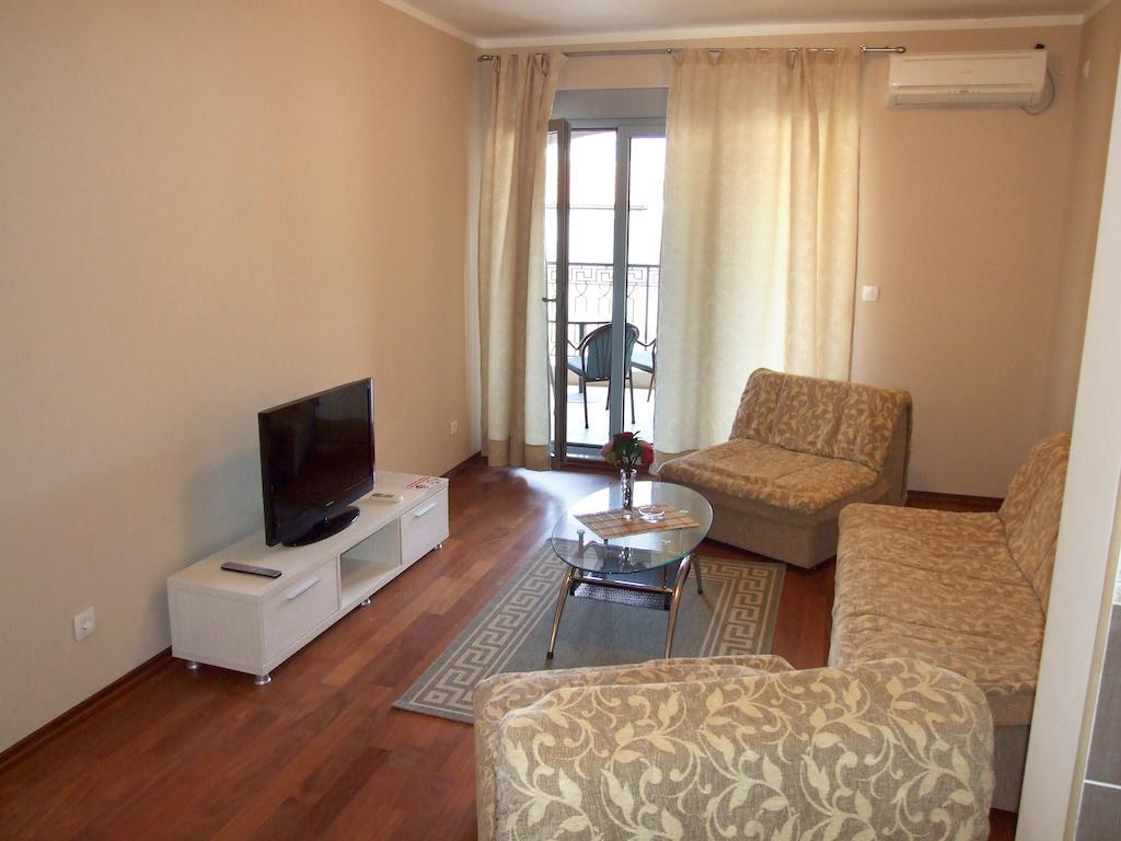 Apartments Oaza 2 Petrovac 객실 사진
