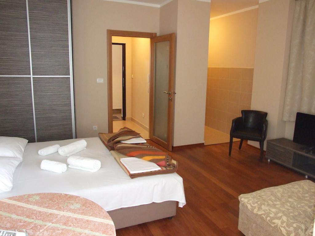 Apartments Oaza 2 Petrovac 객실 사진